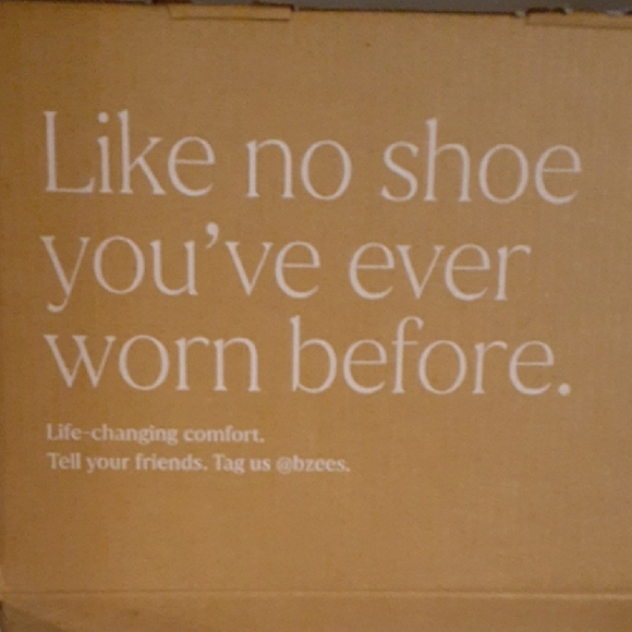 bzees susie wedge sandal  brand new in box - Picture 6 of 6